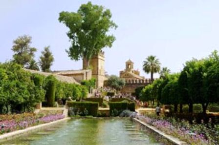 -spanish kings castle in spain-alkasar_khristianskikh_korolej_v_kordobe_v_ispanii