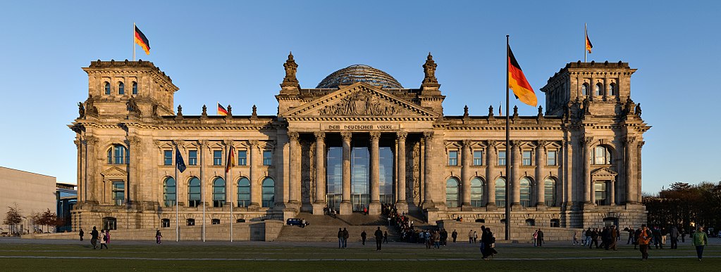 reichstag_building_in_berlin-germany-zdanie_rejkhs